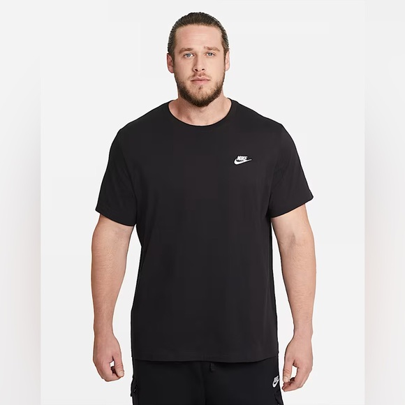NEW Nike Sportswear Club Men's Small T-Shirt - Black (AR4997-013) - Picture 1 of 7